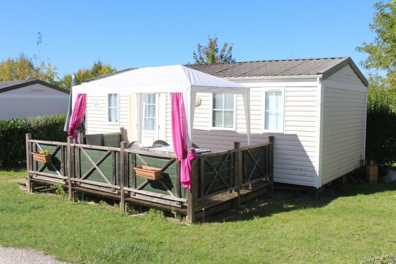 Camping Du Pontis Verteillac Exterior photo