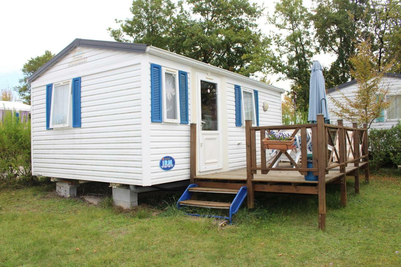 Camping Du Pontis Verteillac Exterior photo