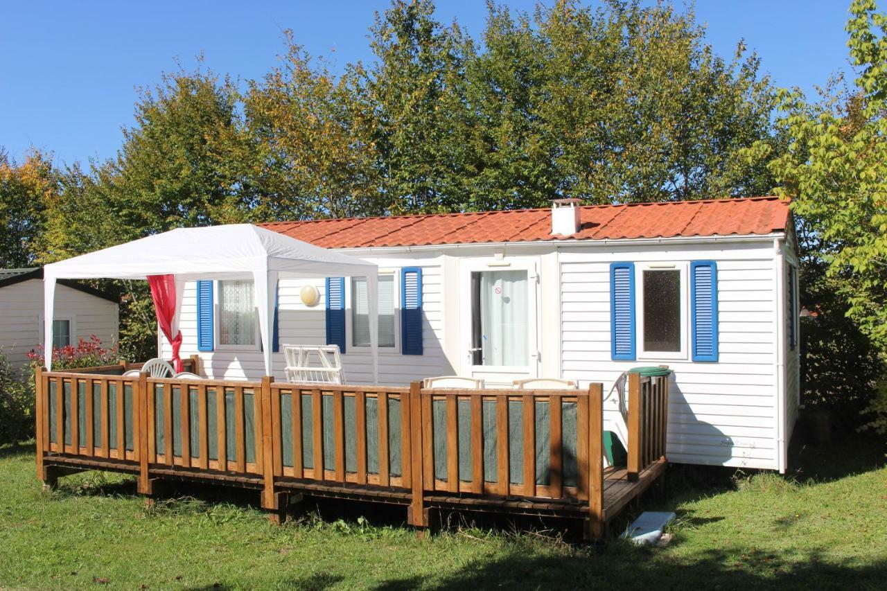 Camping Du Pontis Verteillac Exterior photo